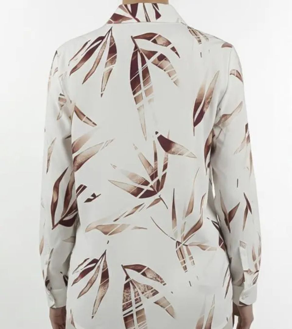 شومیز یقه شکاری